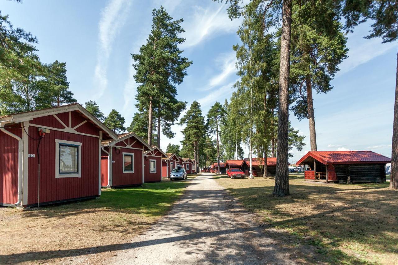 Отель First Camp Siljansbadet - Raettvik Экстерьер фото