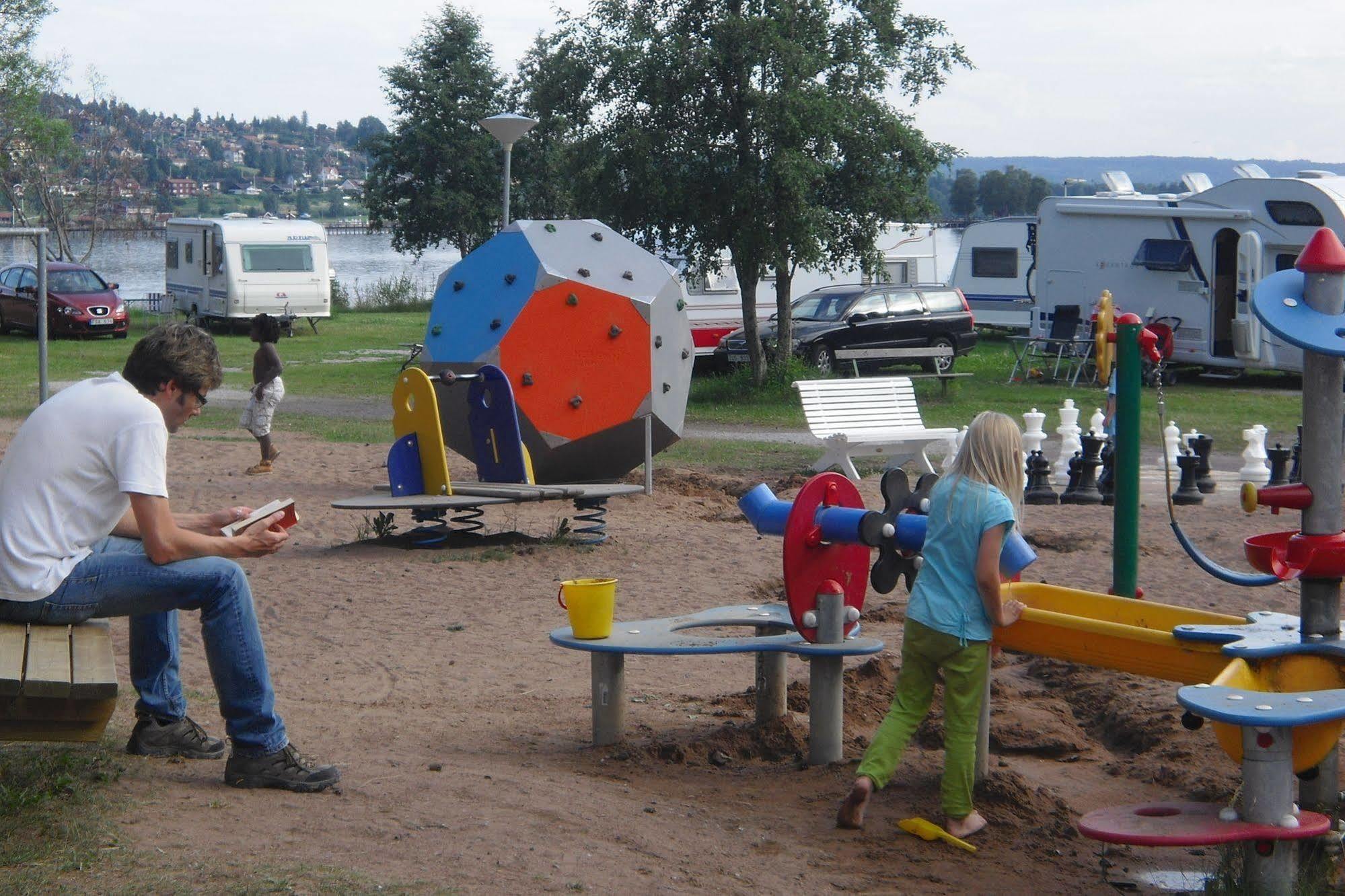 Отель First Camp Siljansbadet - Raettvik Экстерьер фото